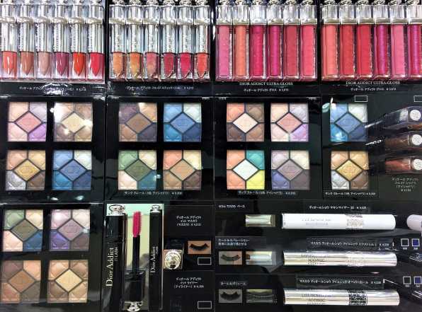 上海实体化妆品进销存软件 化妆品小店经营秘籍：智能进销存软件让您的生意更顺畅