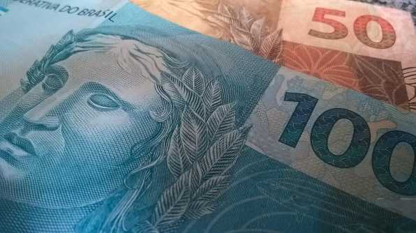 在黄浦出纳一个月多少钱 黄浦出纳工资行情与薪酬构成调查报告
